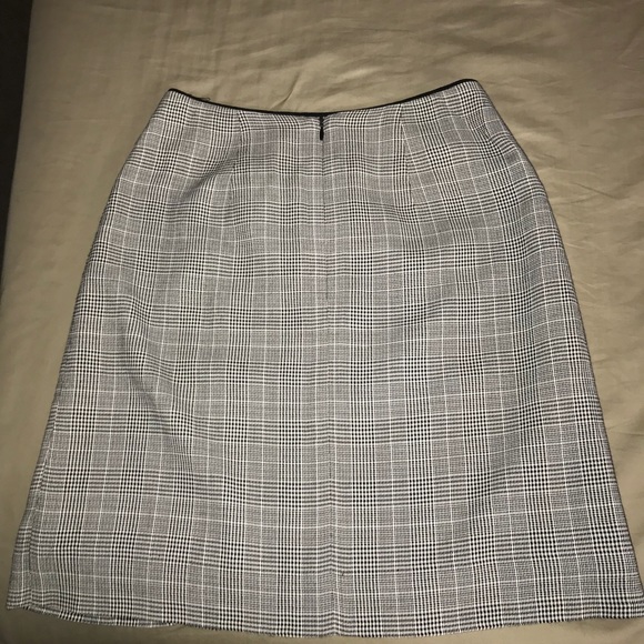 Striped/plaid mini skirt - Picture 3 of 3